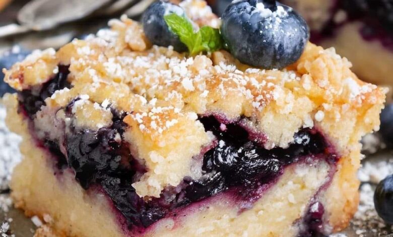 Blueberry Crumble Cake – A Sweet and Tangy Dessert Treat